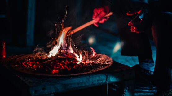 lee-yan-iEYx3UHEj7E-unsplash Cropped feuer get free